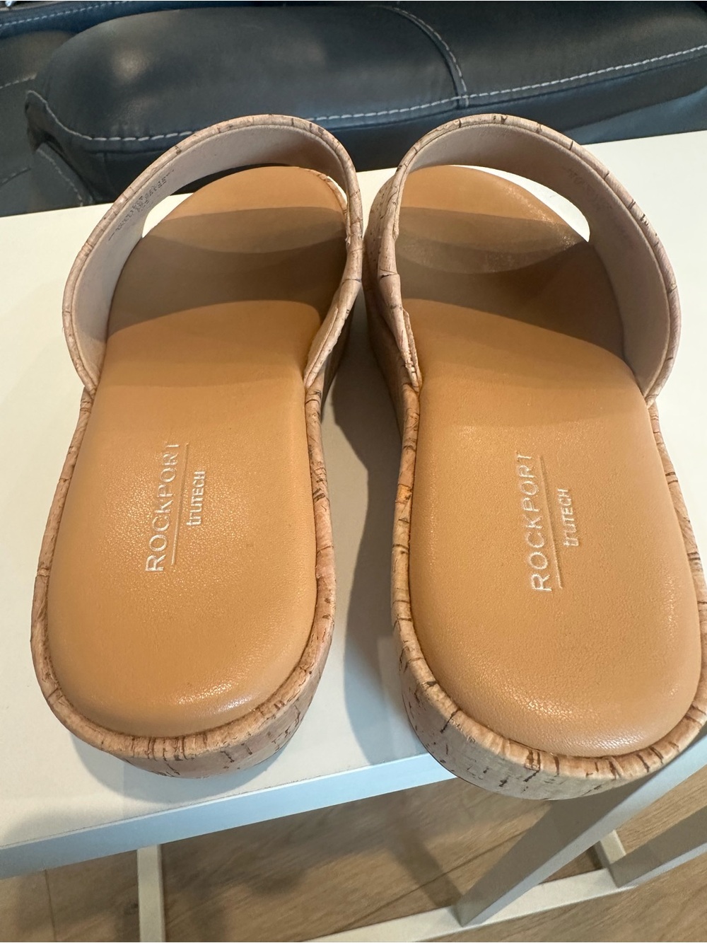 EUC-ROCKPORT- CORK WEDGE Sandals - Tan 7.5 WIDE - Picture 6 of 9